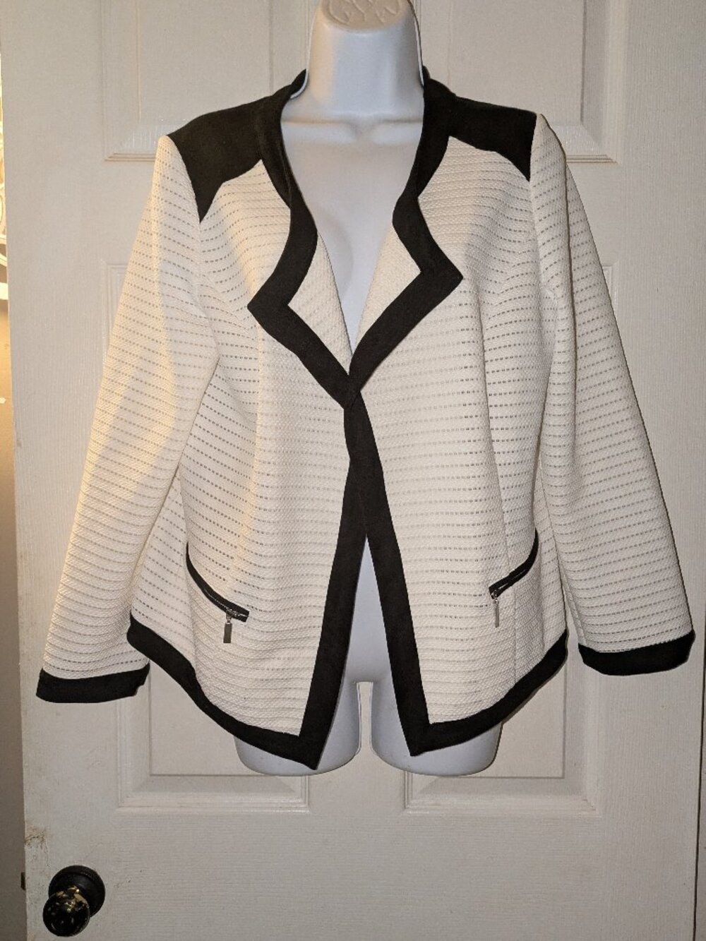 Chico's jacket size 1